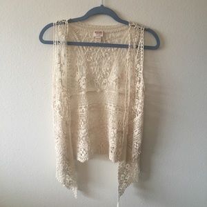 Knit vest